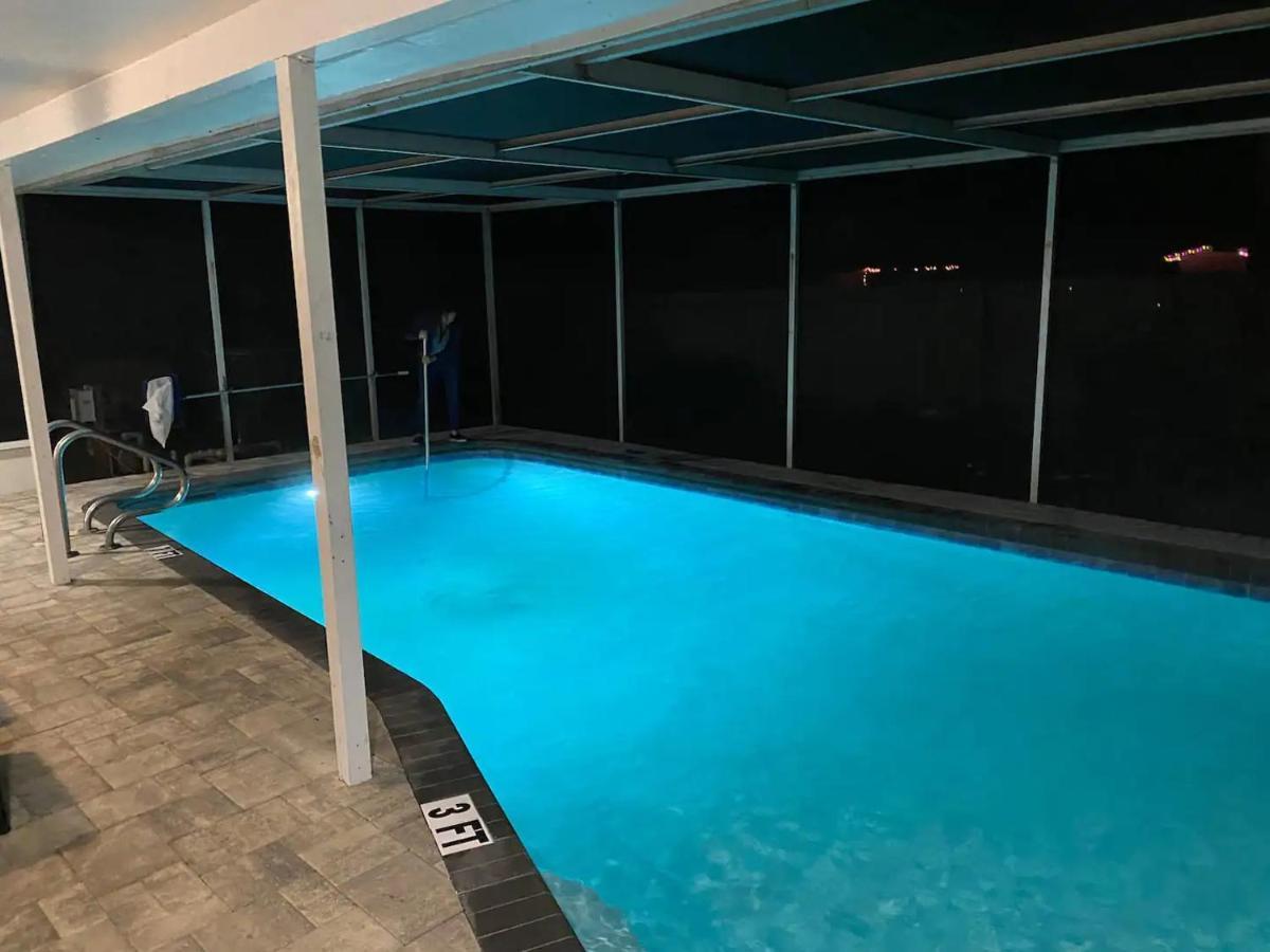 Spacious 5 Bedrooms 3 Bathrooms Family-Friendly Home With Heated Salt Pool Clearwater Buitenkant foto